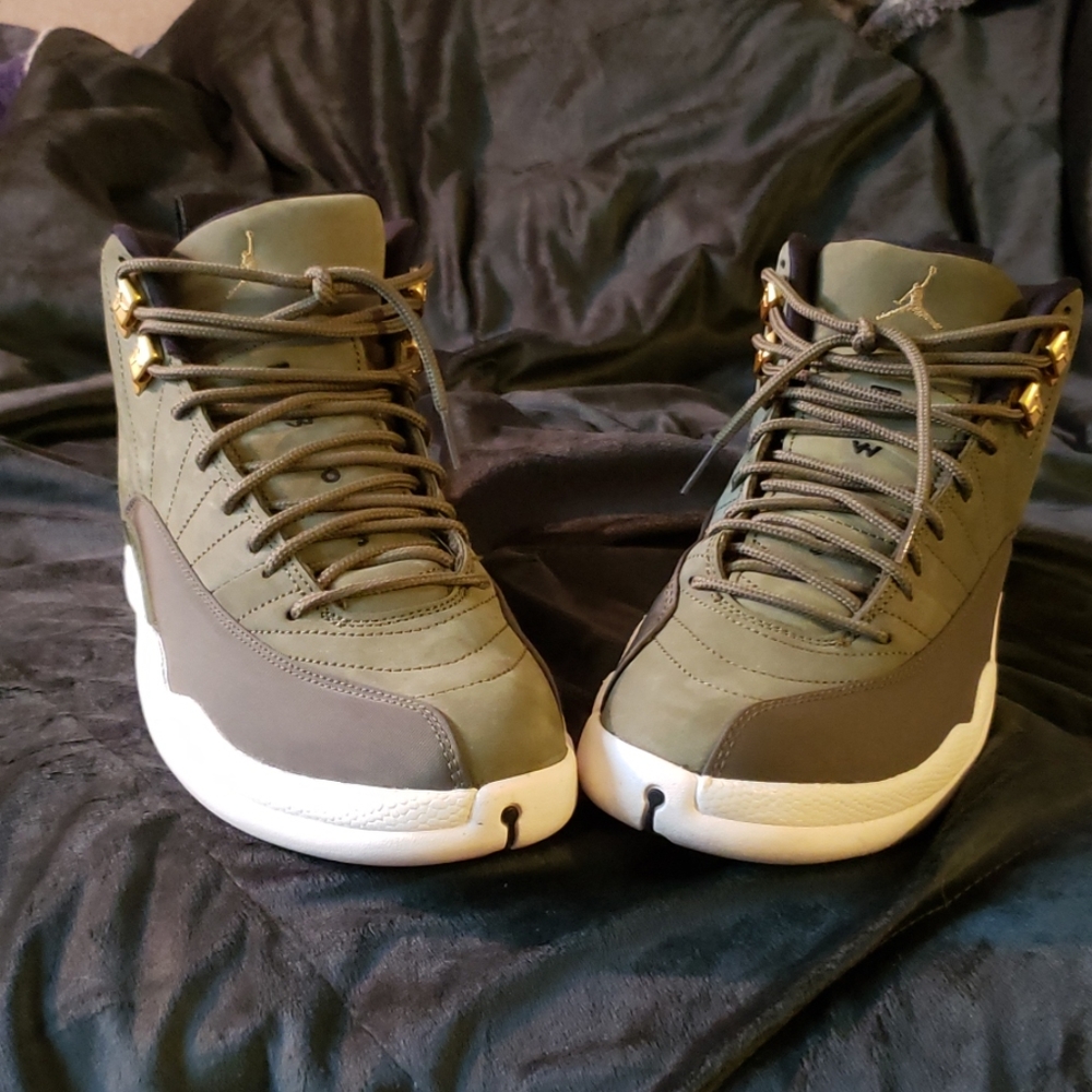 Jordan 12 class of 2003